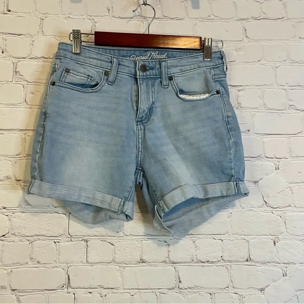 Universal Thread Jean Shorts size 26R